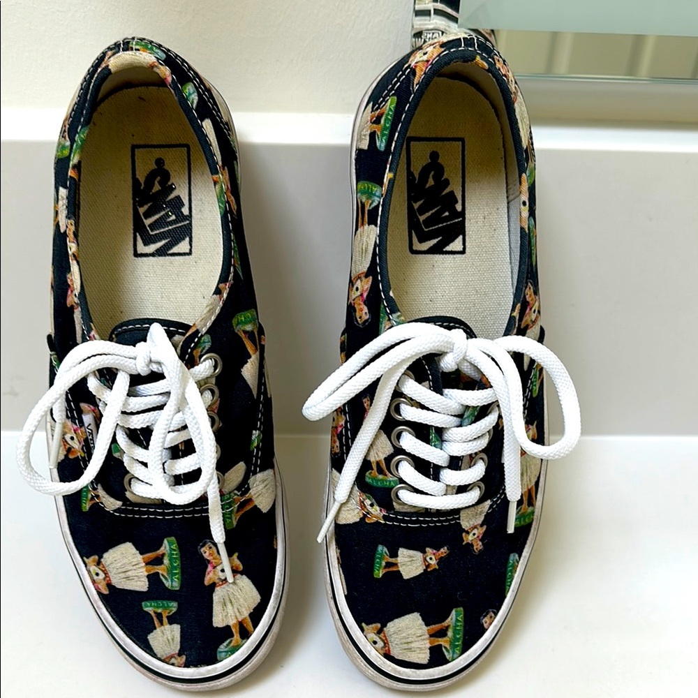 RARE Vans Digi Hula Old Skool Skate Black Aloha Doll sneakers Size 9